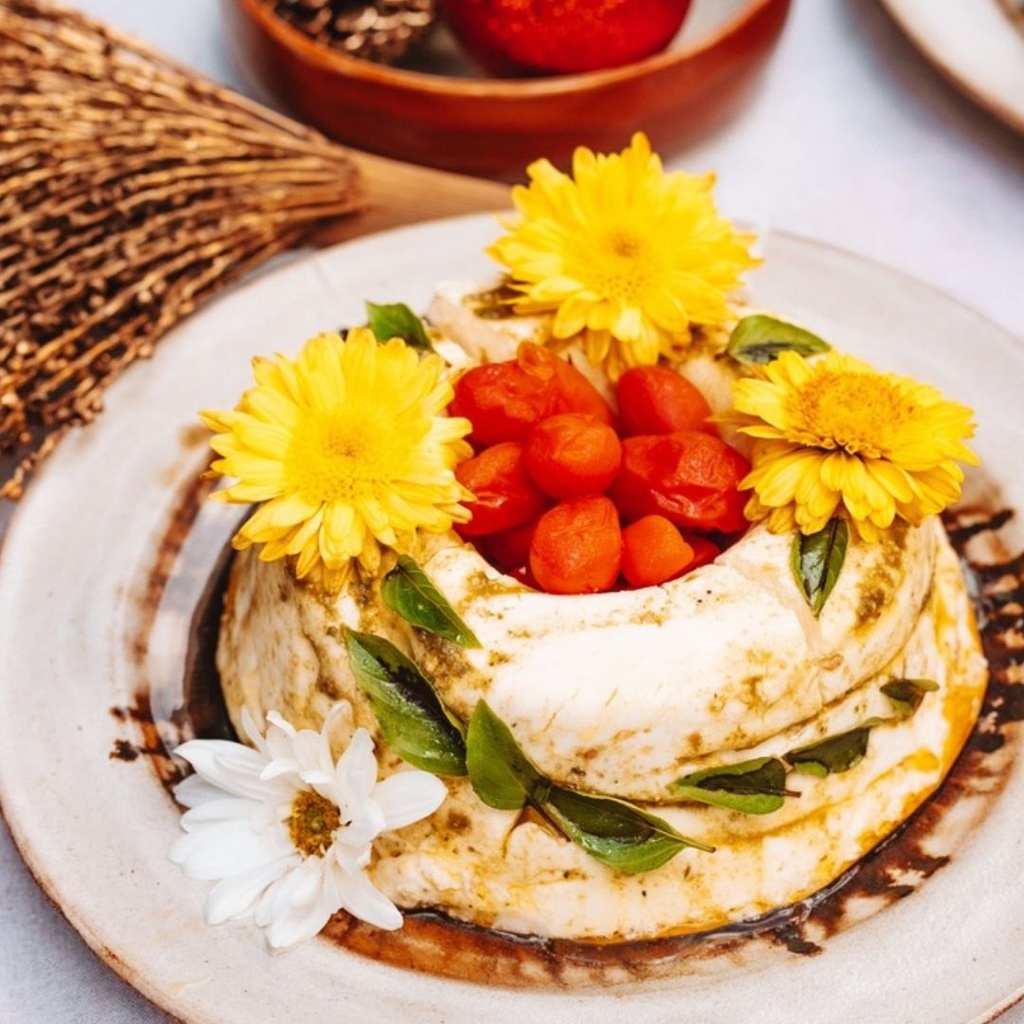 MOUSSE DE QUEIJO AO PESTO