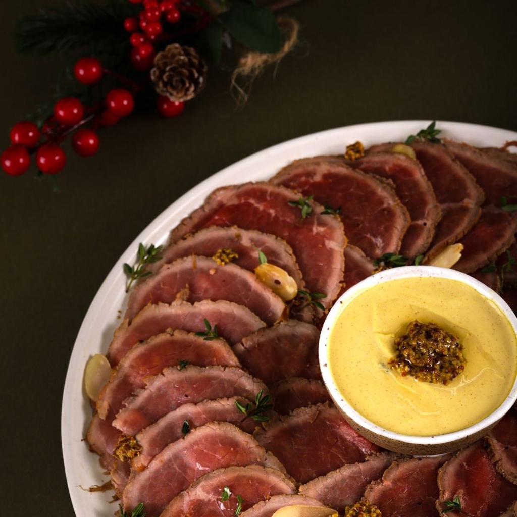 ROSBIFE DE LAGARTO COM MOLHO DE MOSTARDA DIJON