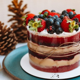 [54307] NAKED CAKE DE FRUTAS VERMELHAS